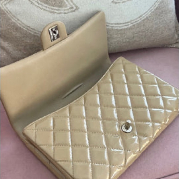 CHANEL CLUTCH ON CHAIN BAG (AUTHENTIC) - Picture 14 of 14